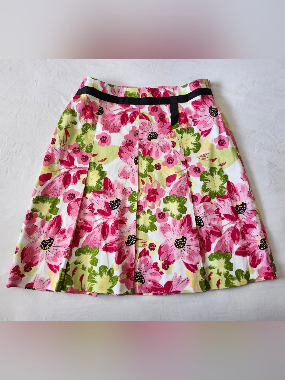 Vintage Jessica Floral Skirt With Pleats and Bow Detail